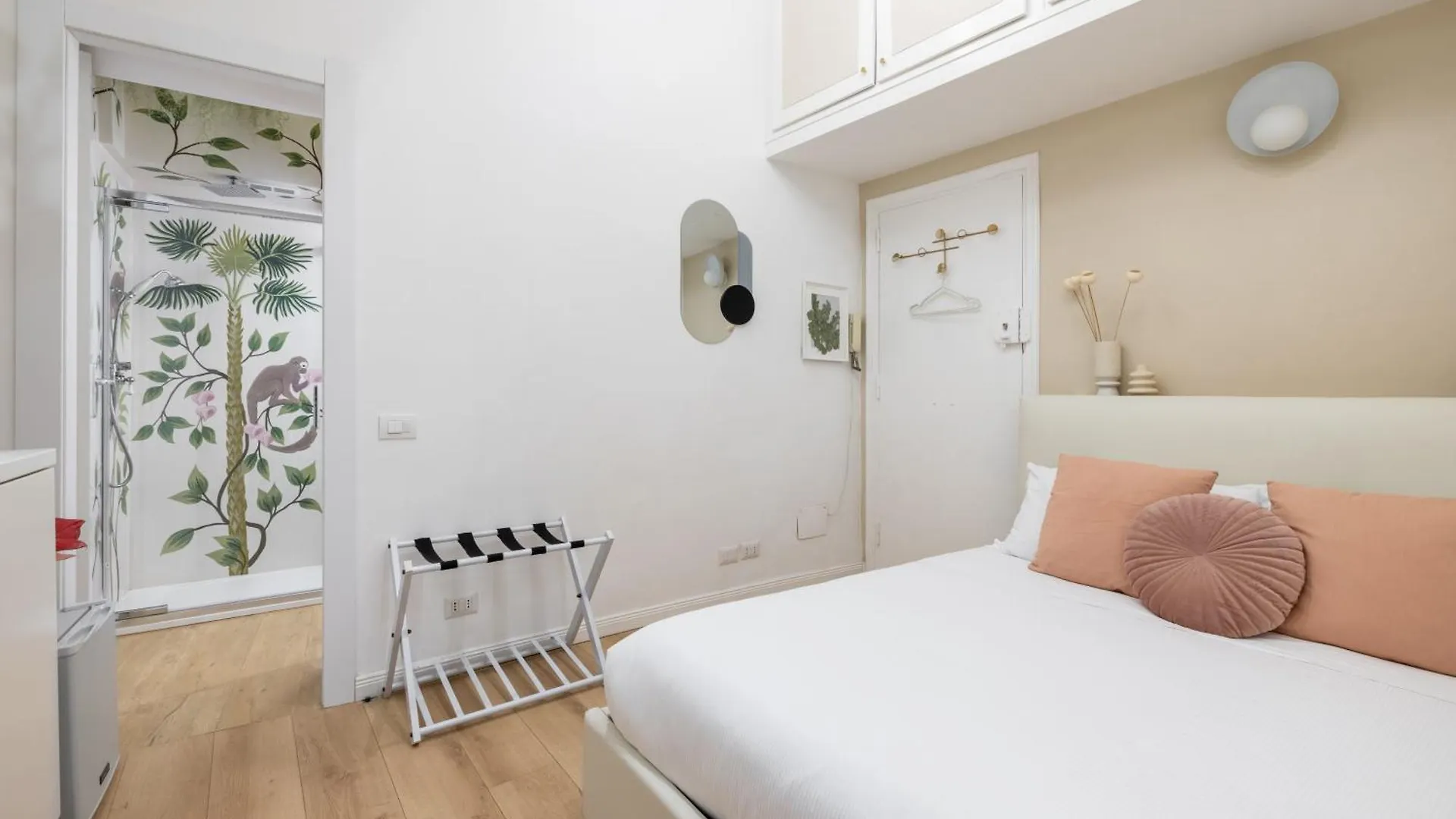 Leonina Apt - Colosseum Rzym