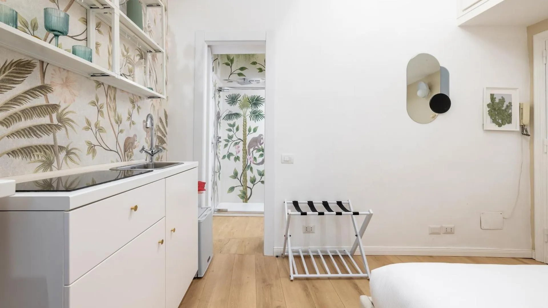 Leonina Apt - Colosseum Roma 0*,  Italia