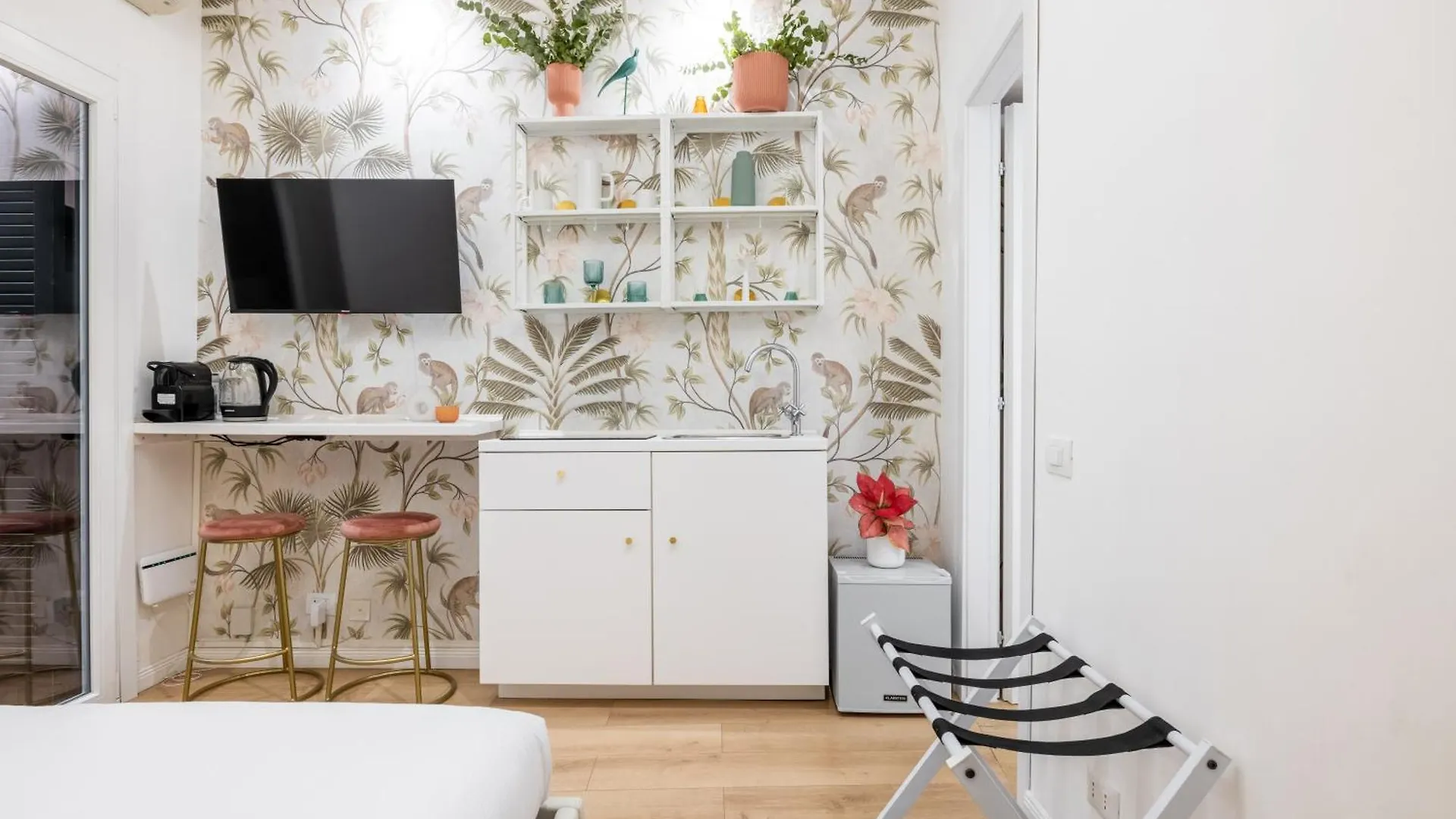 Leonina Apt - Colosseum Roma